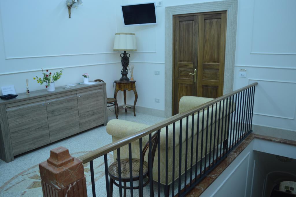 Palazzo Liguori Bed & Breakfast Cava deʼ Tirreni Eksteriør bilde